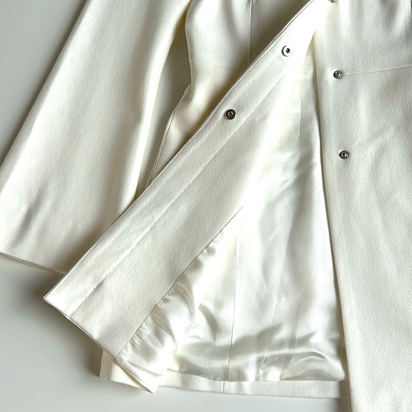 New Zara coat made in Spain, lapel collars, padded shoulders gorgeous sleeves - Picture 9 of 12